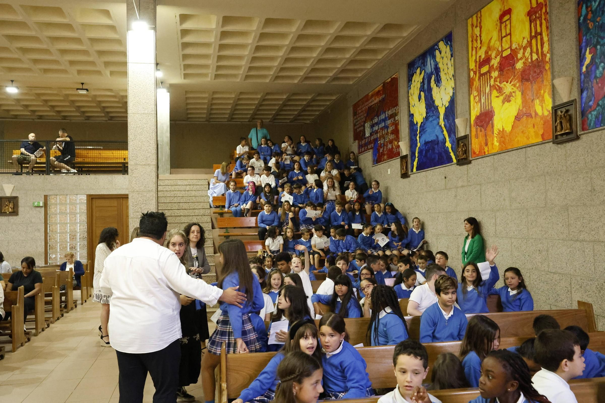 Así fue la celebración de los 60 años del colegio La Milagrosa de Gijón (en imágenes)