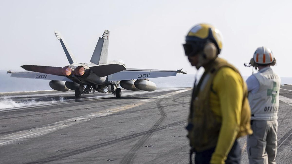 Trump ordena bombardeos contra el Estado Islámico en Somalia.