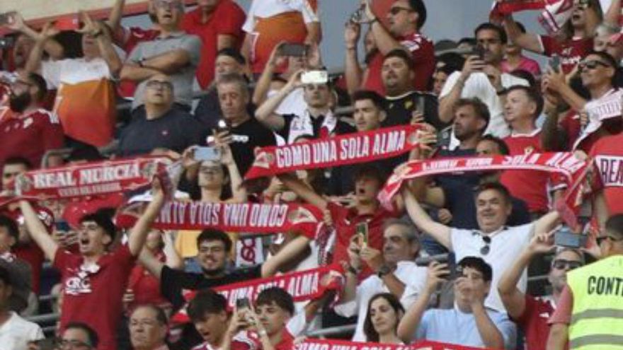 14.502 abonados, récord histórico del Real Murcia en la Primera RFEF