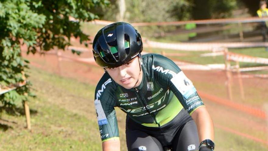 Sofía Rodríguez queda segunda en la carrera de Pontevedra y se mantiene segunda en la Copa de España de ciclocross