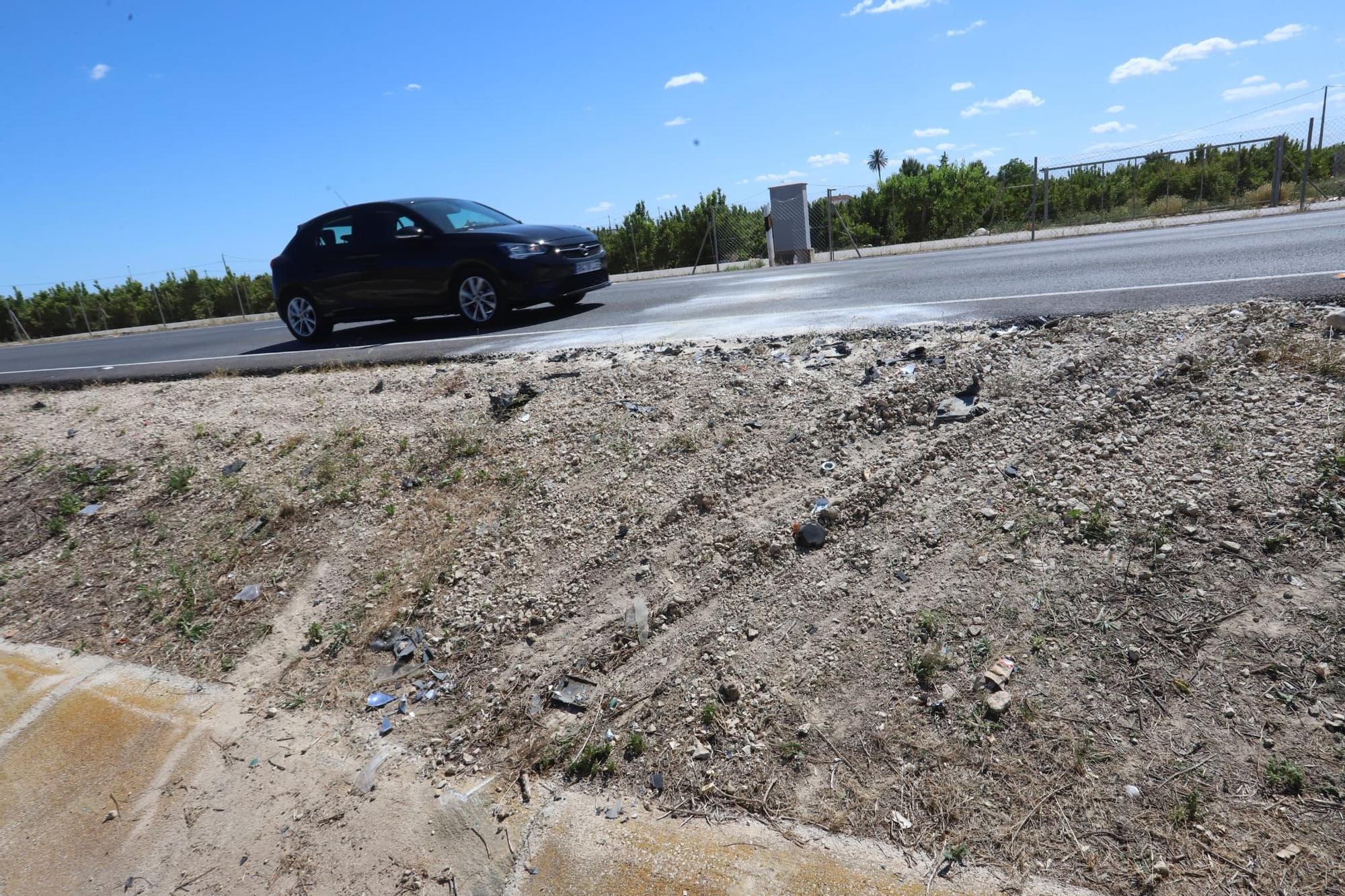 Nueve heridos en un aparatoso accidente entre tres vehículos en Orihuela