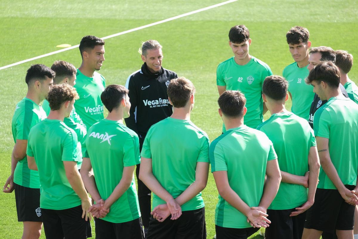 Imagen del entrenamiento del Elche de este miércoles