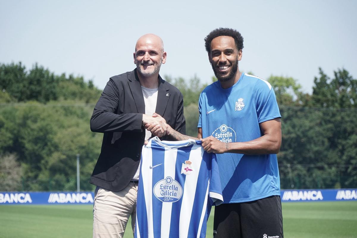 El Deportivo presenta a Aubameyang