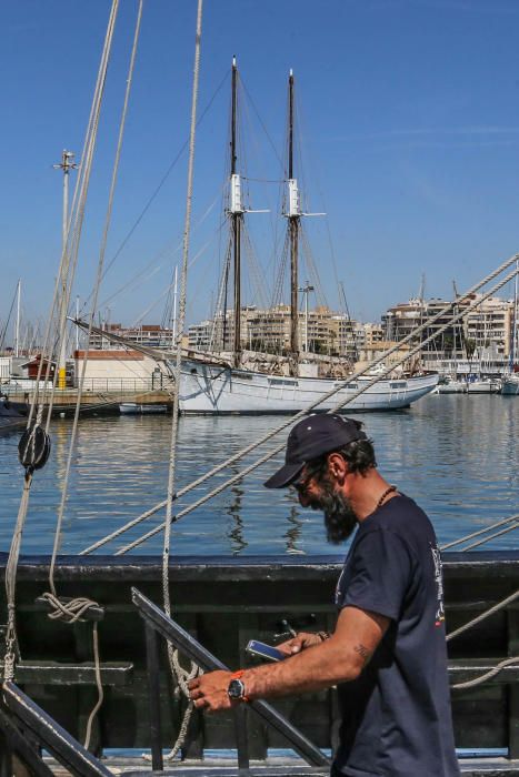 La Nao Victoria está atracada en el puerto de Torrevieja hasta el 22 de abril para ser visitada