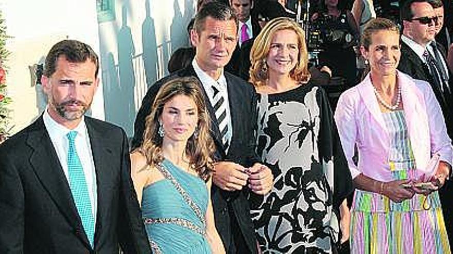 La boda griega une a la Familia Real española