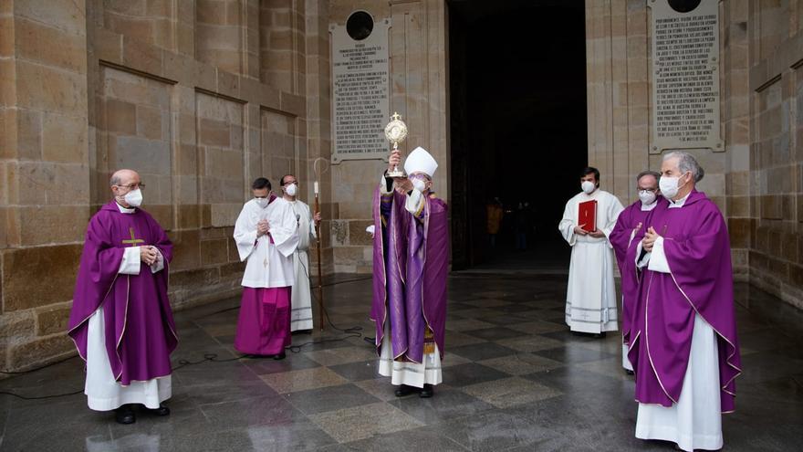 Miércoles de Ceniza en Zamora | La Cruz de Carne implora el fin de la pandemia