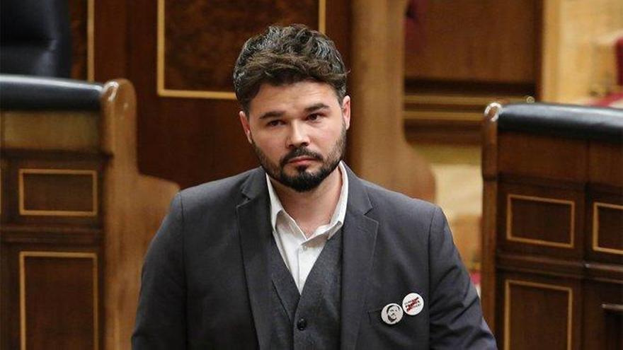 Rufián resta importancia a la batalla de Normandía: &quot;Hitler había perdido la guerra un año antes&quot;