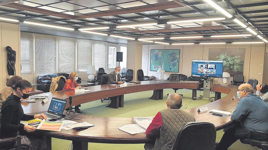 Reunión del Centro de Coordinación Operativa Integrada, ayer, con presencia telemática de algunos de los asistentes.