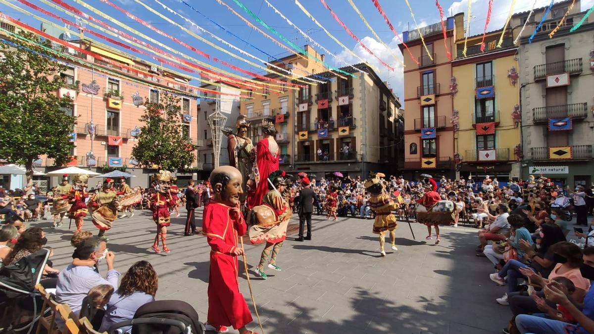 tret-de-sortida-de-les-festes-del-tura-d-olot