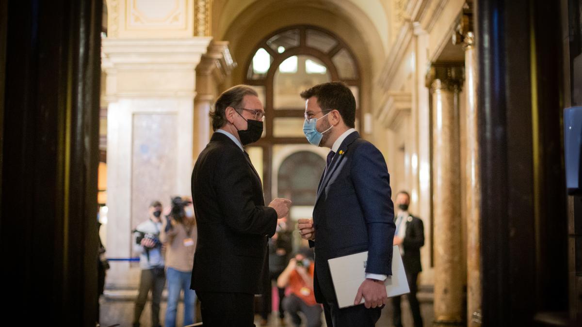 El conseller d&#039;Economia, Jaume Giró, i el president de la Generalitat, Pere Aragonés