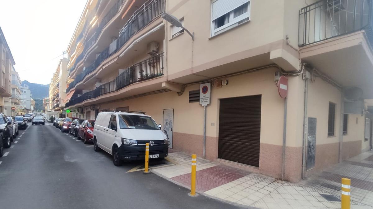 En la actualidad, la sede del archivo municipal está ubicada en un local situado en una planta baja de la calle Cristóbal Colón, donde lleva alrededor de dos décadas, a través de un contrato de alquiler.