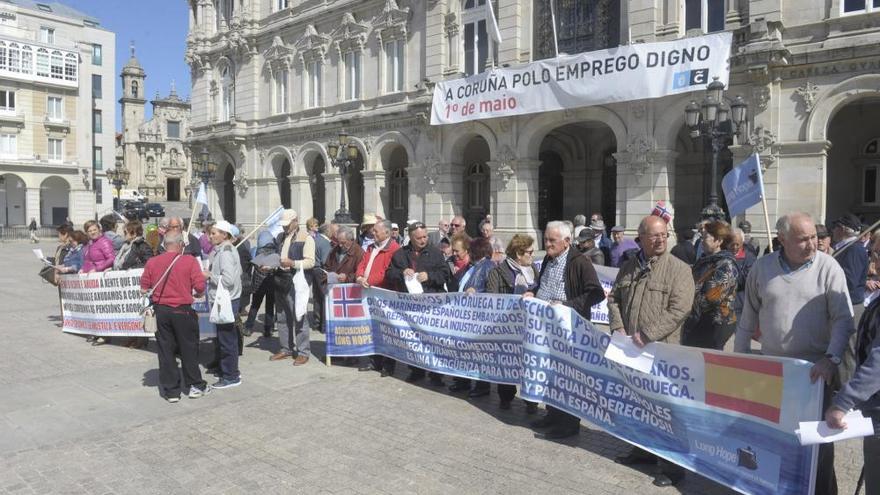 Manifestación número 54 de la plataforma Long Hope