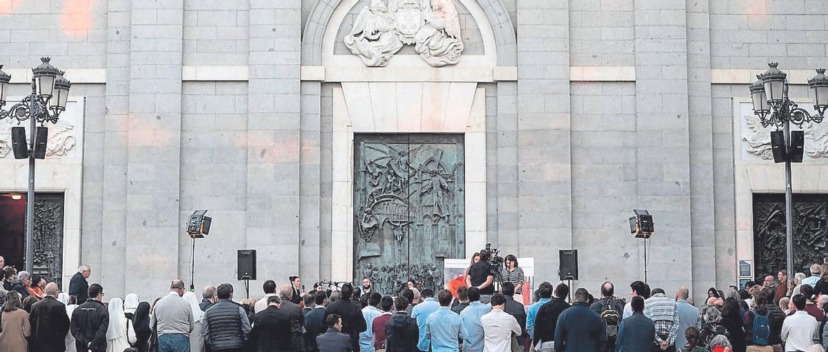 Acto de reconocimiento y reparación a las víctimas de abusos de la Iglesia en la Almudena.