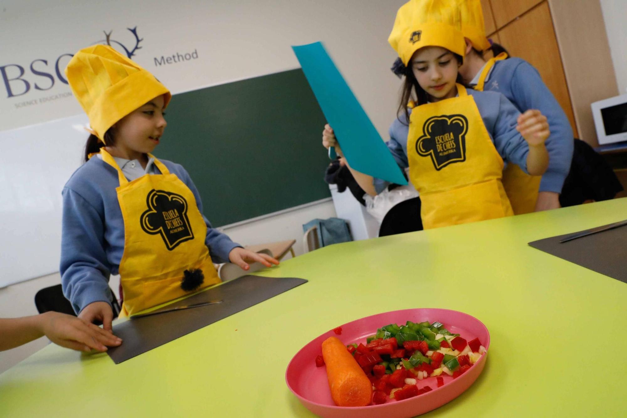 EN IMÁGENES: Cocina menuda en el San Fernando: así se han convertido los alumnos en auténticos "Master Chefs"