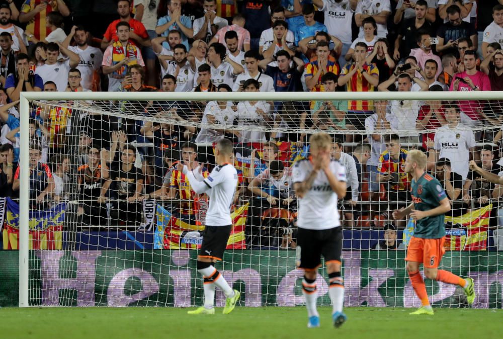 Valencia CF - Ajax: Las mejores fotos