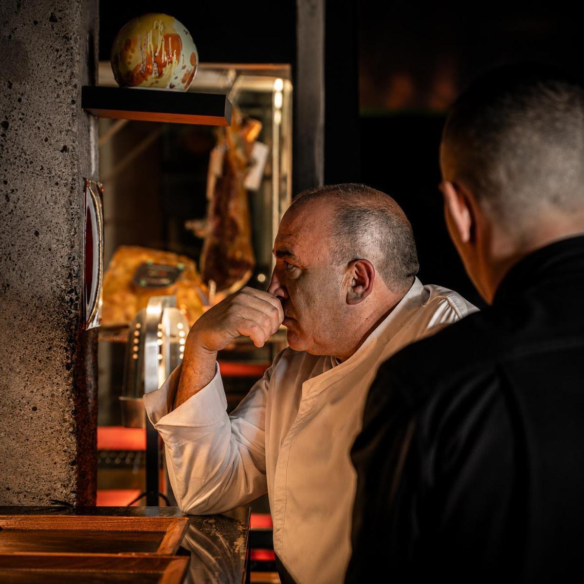 José Gordón, concentrado durante el servicio en CHAR.