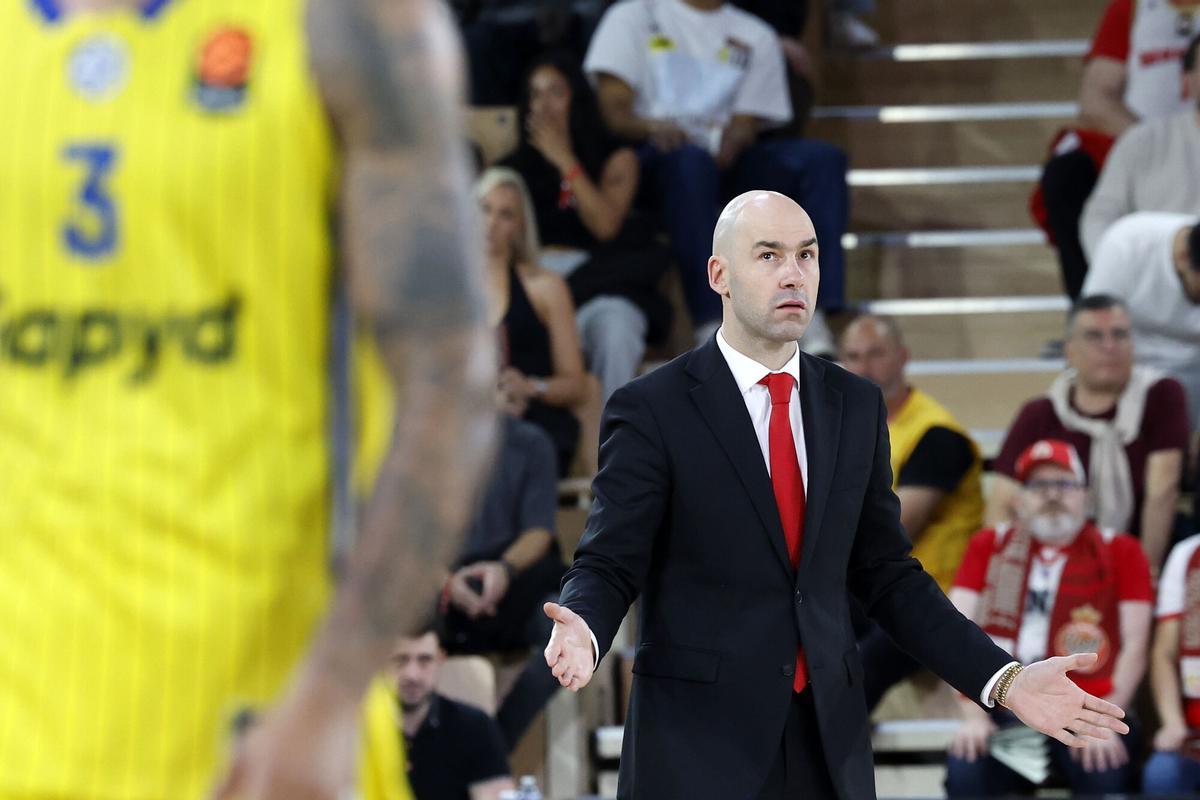 El técnico del AS Mónaco, Vassilis Spanoulis, está harto de la situción que vive el club y podría irse antes de finalizar la temporada