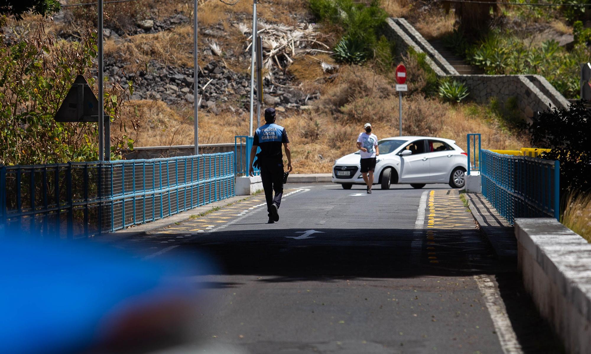 Control de seguridad en el puente de San Andrés