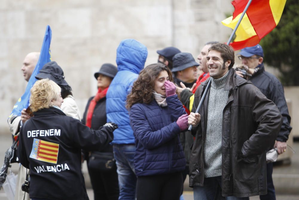 Concentración de entidades derechistas en València