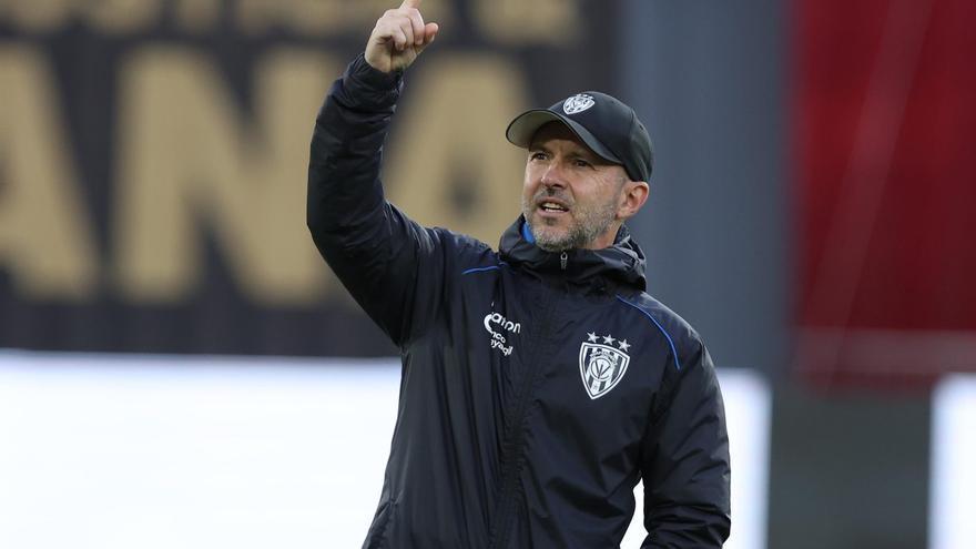 El tinerfeño Javier Rabanal, entrenador del Indepentiende del Valle.