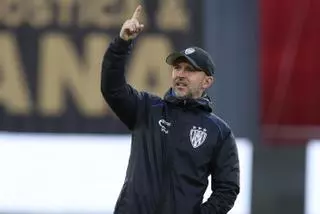 Javier Rabanal se doctora en Ecuador con el título de liga