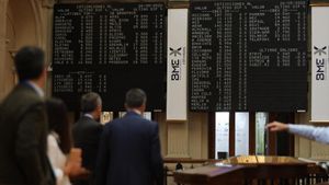 El nou impost del Govern provoca la caiguda de la banca en borsa