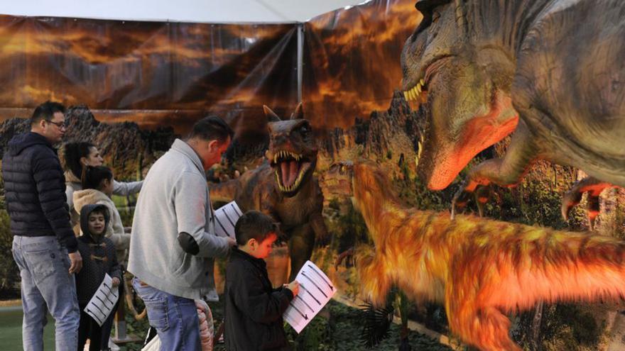 A Estrada regresa durante tres días a la era de los dinosaurios con una exposición en el recinto ferial