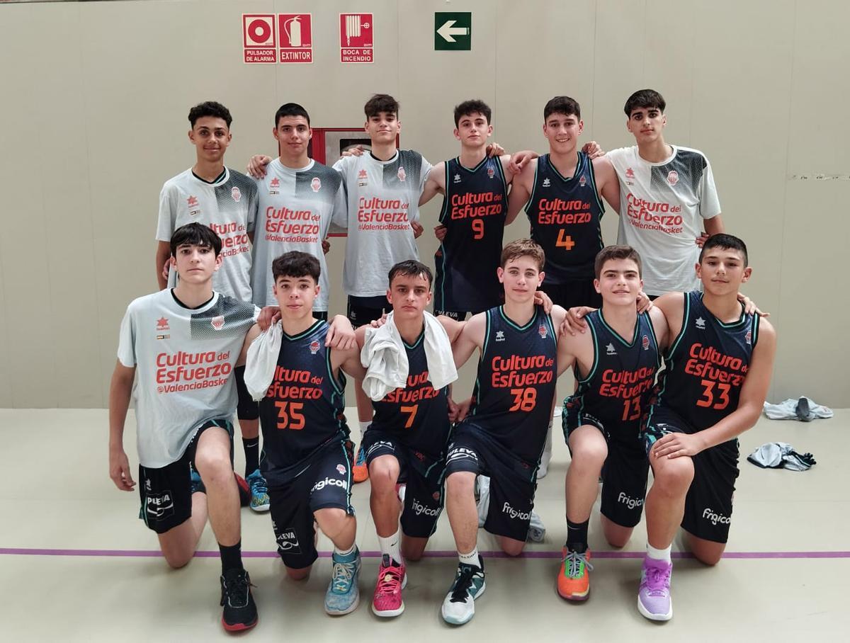 El Campeonato de España Infantil de Clubes, en el que participan cinco representantes de la Comunitat Valenciana, no tuvo una 2ª Jornada muy positiva, puesto que sólo el equipo masculino de Valencia Basket logró sumar la victoria.