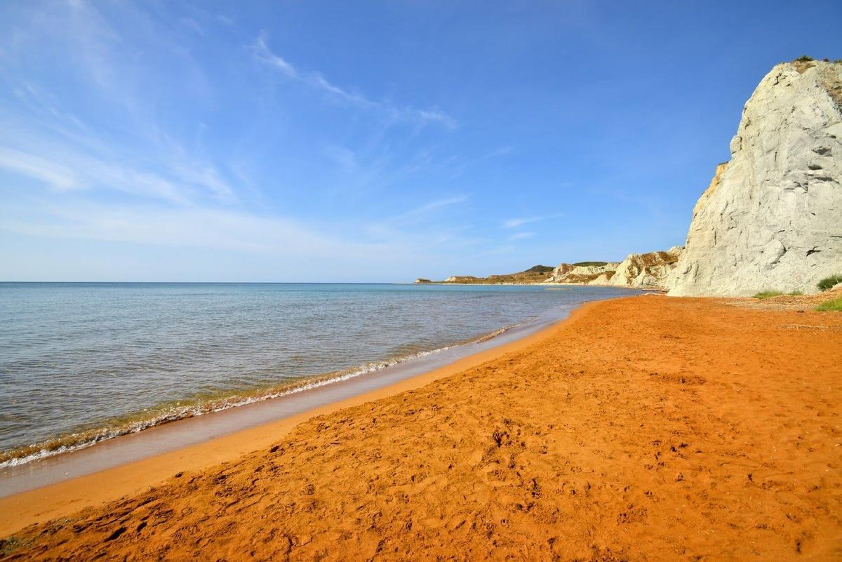 Xi Beach, playas colores