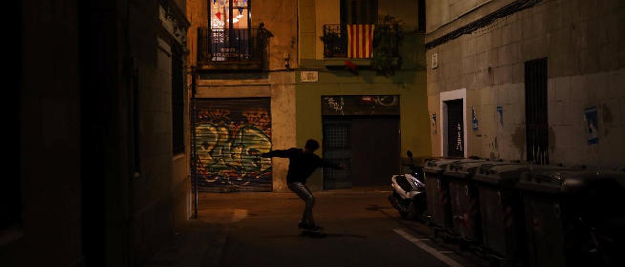 Canarias queda lejos del  frenazo turístico de Cataluña