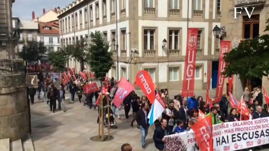 Día del Trabajador en Ourense | Centenares de personas se movilizaron contra el recorte de los derechos laborales en Ourense