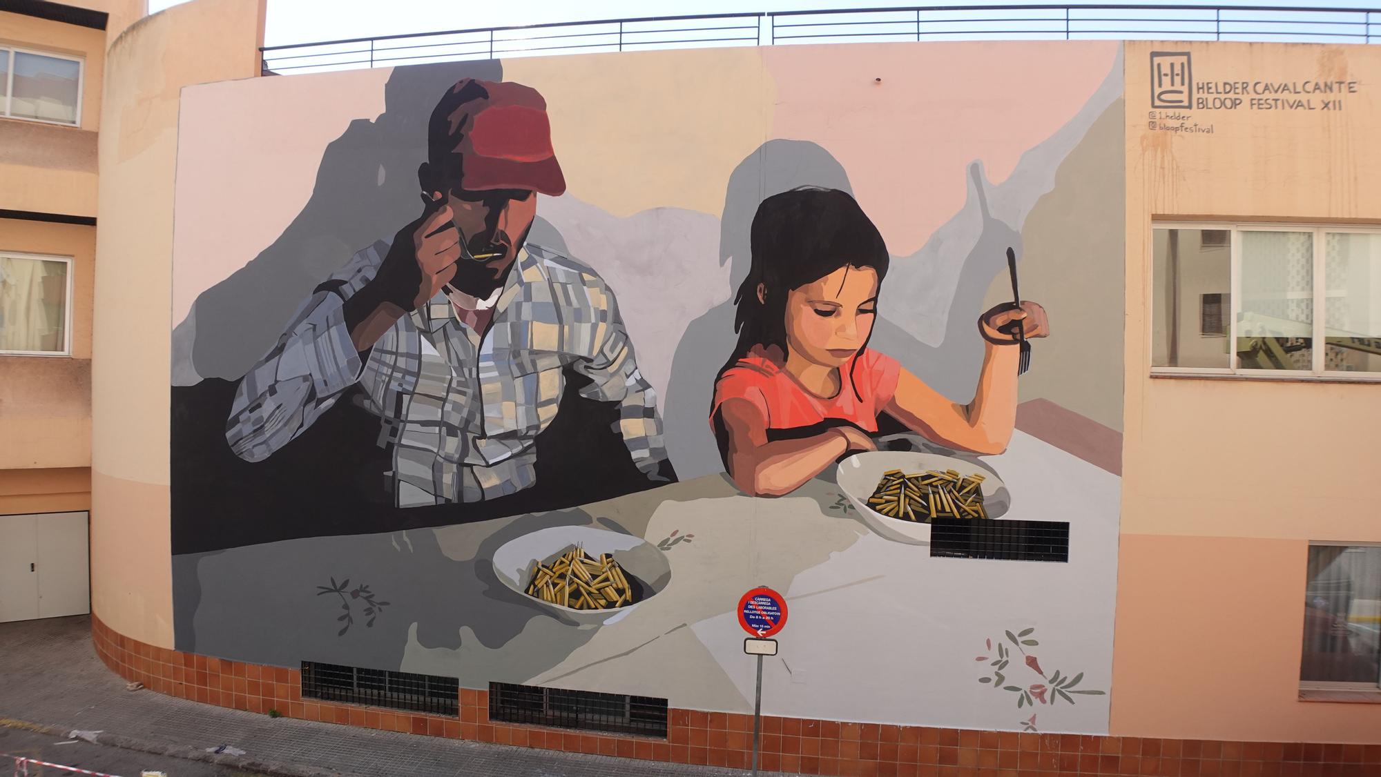 Mural contra la guerra en el centro de Ibiza