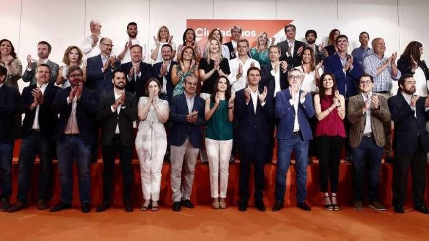 Foto de familia de la nueva ejecutiva de Ciudadanos. // E.P.