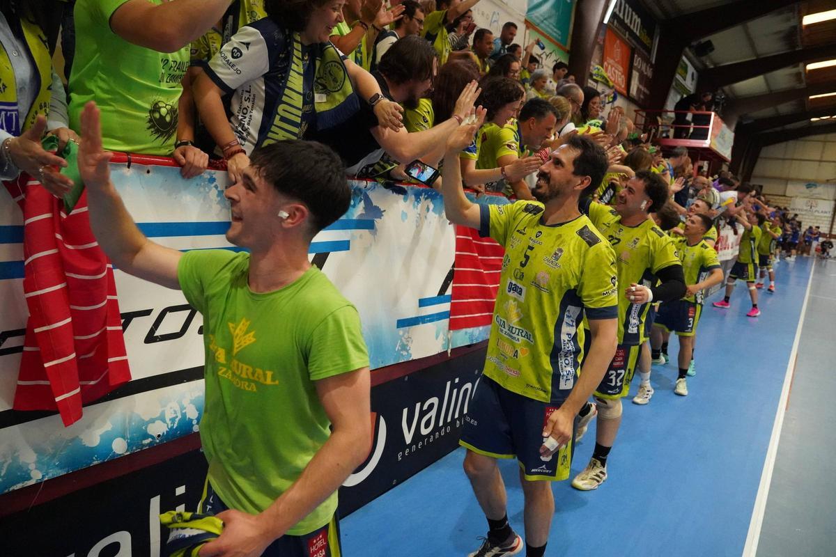 El Balonmano Zamora debuta con victoria El Balonmano Zamora debuta con victoria