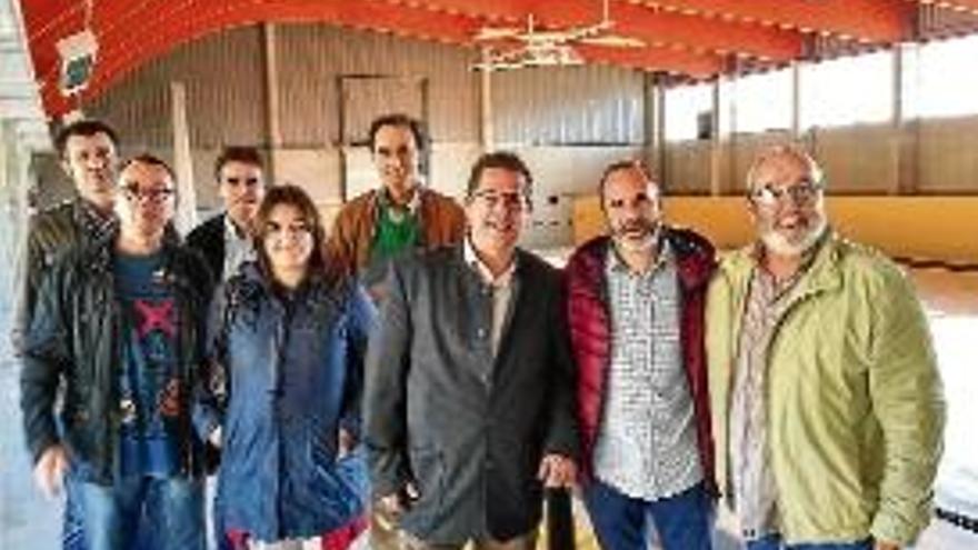 La delegació torroellenca, amb l&#039;alcalde i el primer tinent d&#039;alcalde.