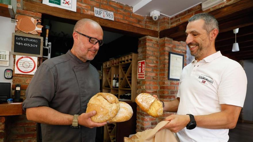 Fogones Kilómetro Cero: El pan artesano que reina en la mesa de El Pez Burro