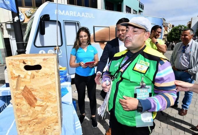 08/10/2019 TELDE. Héctor Suárez, alcalde de Telde y el concejal de Medioambiente, Álvaro Monzón, se suman a una inicitiava de Vitandent y Terracycle para sustiruir los tardicionales cepillos de dientes de plástico por otros elaborados con bambú. Fotógrafa: YAIZA SOCORRO.  | 08/10/2019 | Fotógrafo: Yaiza Socorro