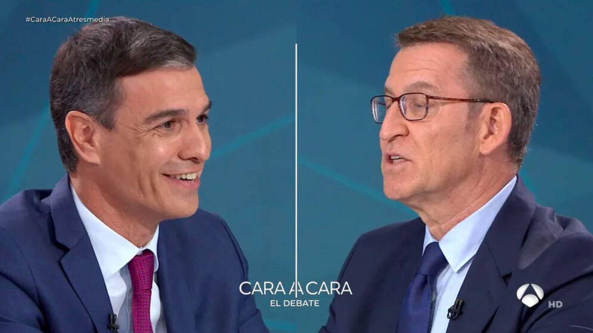 Pedro Sánchez y Núñez Feijóo durante el debate