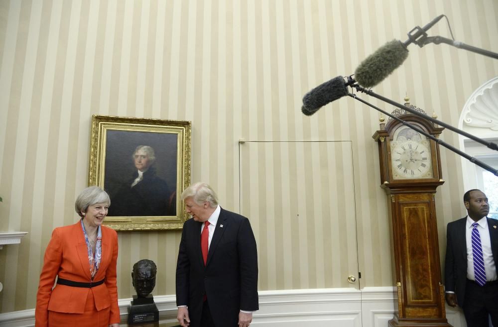 Theresa May, primera mandataria que recibe Donald Trump