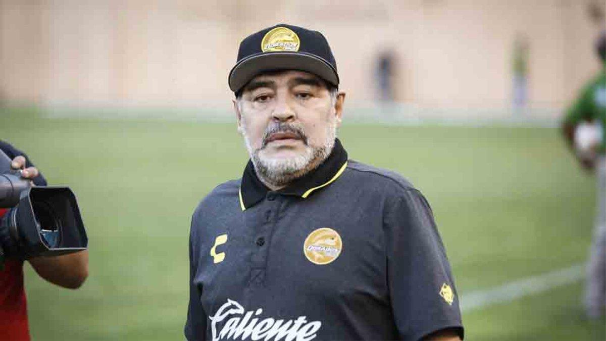 Maradona, entrenador de los Dorados de Sinaloa