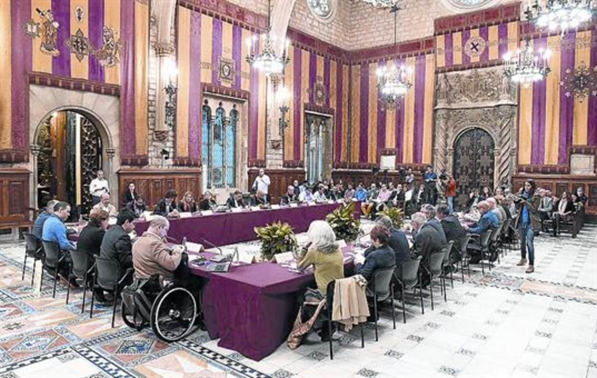 El Saló de Cent, durant la presentació de la guia.