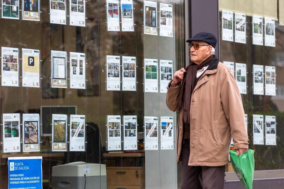 Escaparate de un inmobiliaria de A Coruña