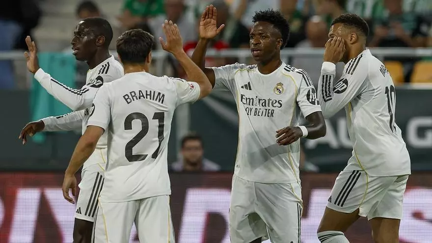 Vinícius castiga el error y adelanta al Madrid