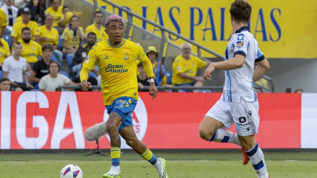 Las Palmas, al igual que el Granada, solo ha sumado puntos a través de empates Las Palmas, al igual que el Granada, solo ha sumado puntos a través de empates