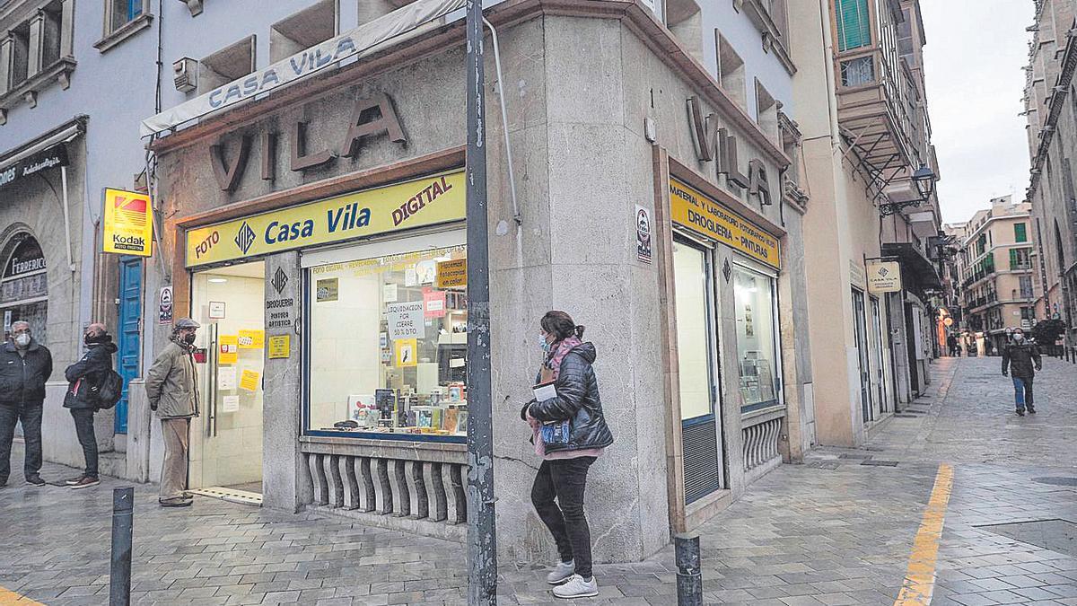 La tienda de fotografía de la plaza de Santa Eulàlia cumplió los 99 años el pasado 2 de febrero.