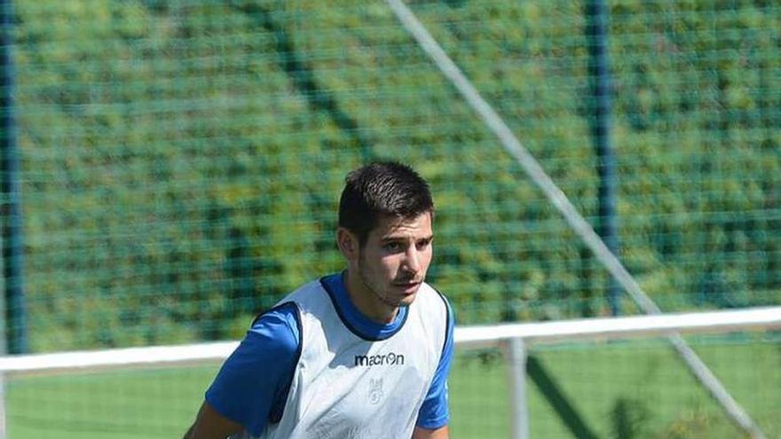 Jandrín durante un entrenamiento con el Pontevedra. // Rafa Vázquez