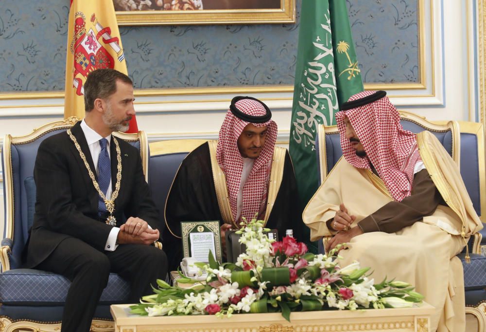 Felipe VI, condecorado en Arabia Saudí