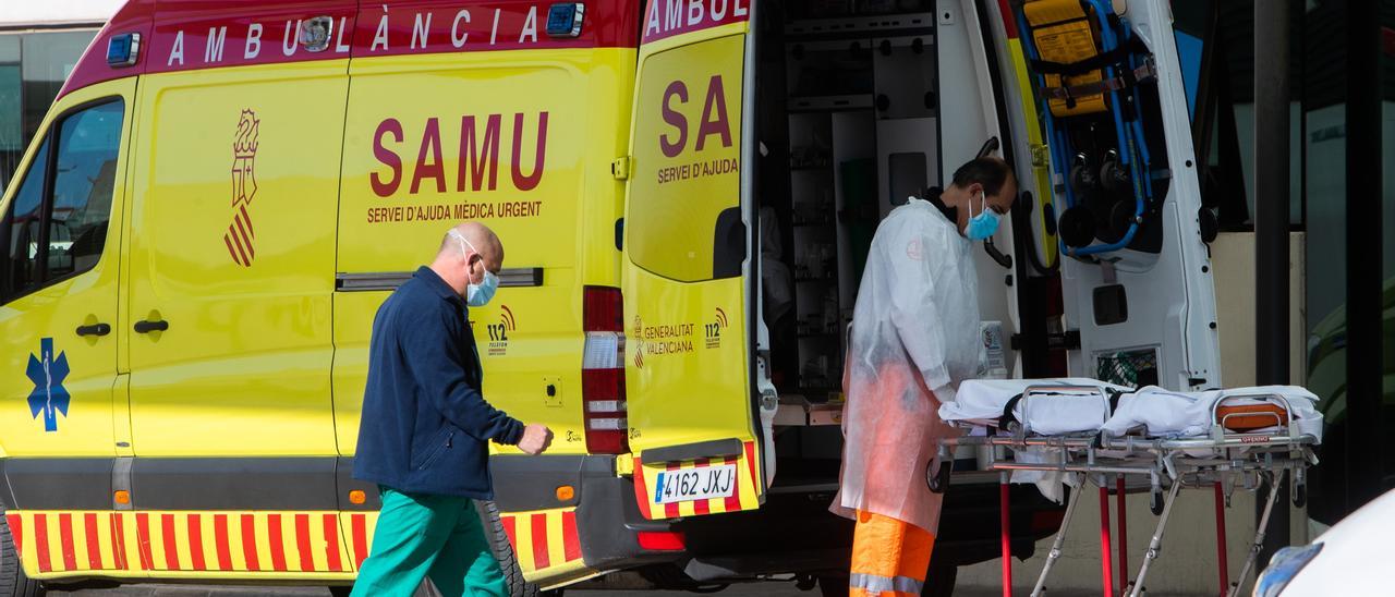 Imagen de archivo de una ambulancia SAMU