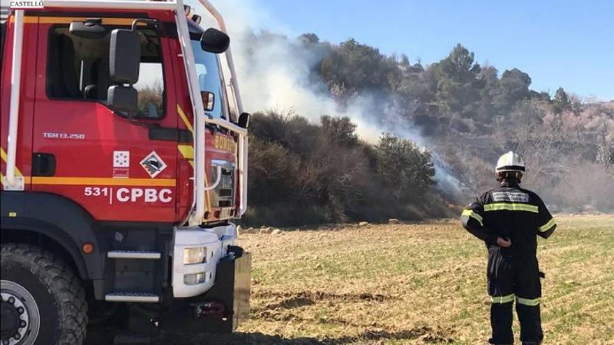 Emergencias necesita contratar a 2.000 bomberos en la Comunitat