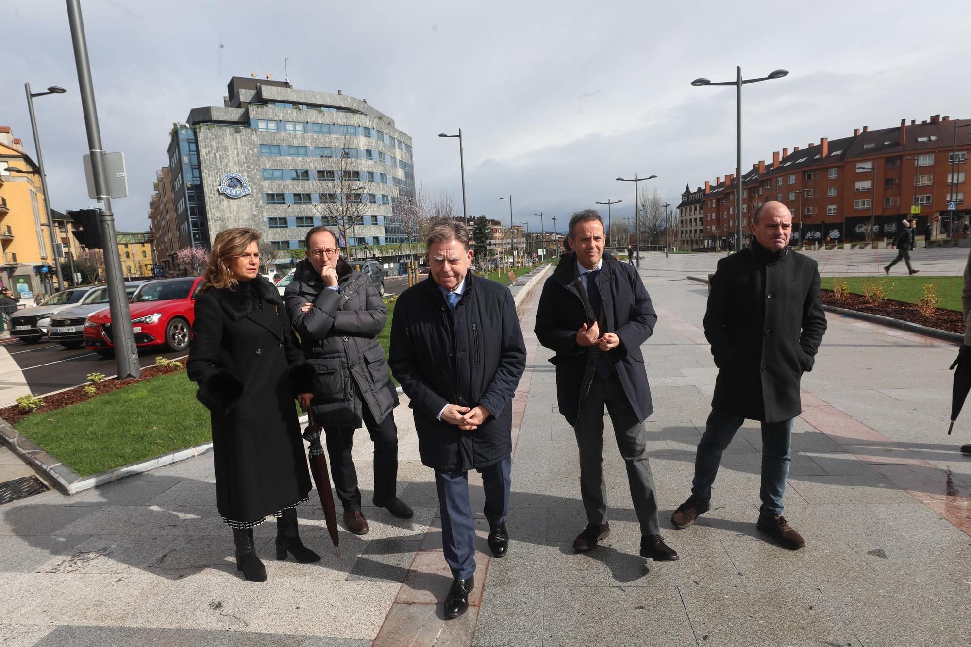 EN IMÁGENES: La nueva plaza de la Cruz Roja de Oviedo ya está abierta al público